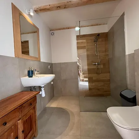 Guest house 66 Rodzinny 1 *